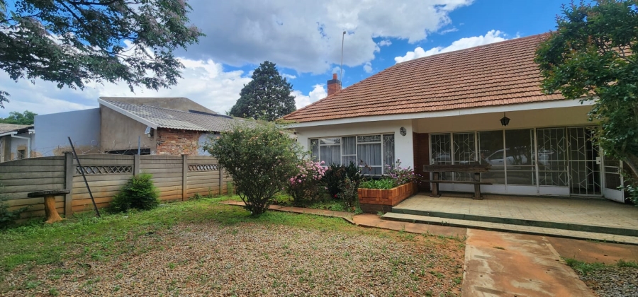 3 Bedroom Property for Sale in Wilkoppies North West
